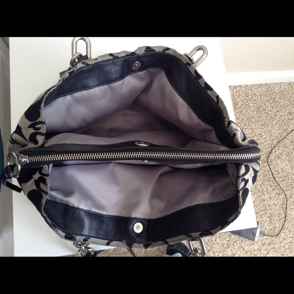 Sold - Picture 6 of 8